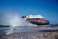 The SRN6 with Hovertravel - Approaching the Ryde slipway (credit: Pat Lawrence).